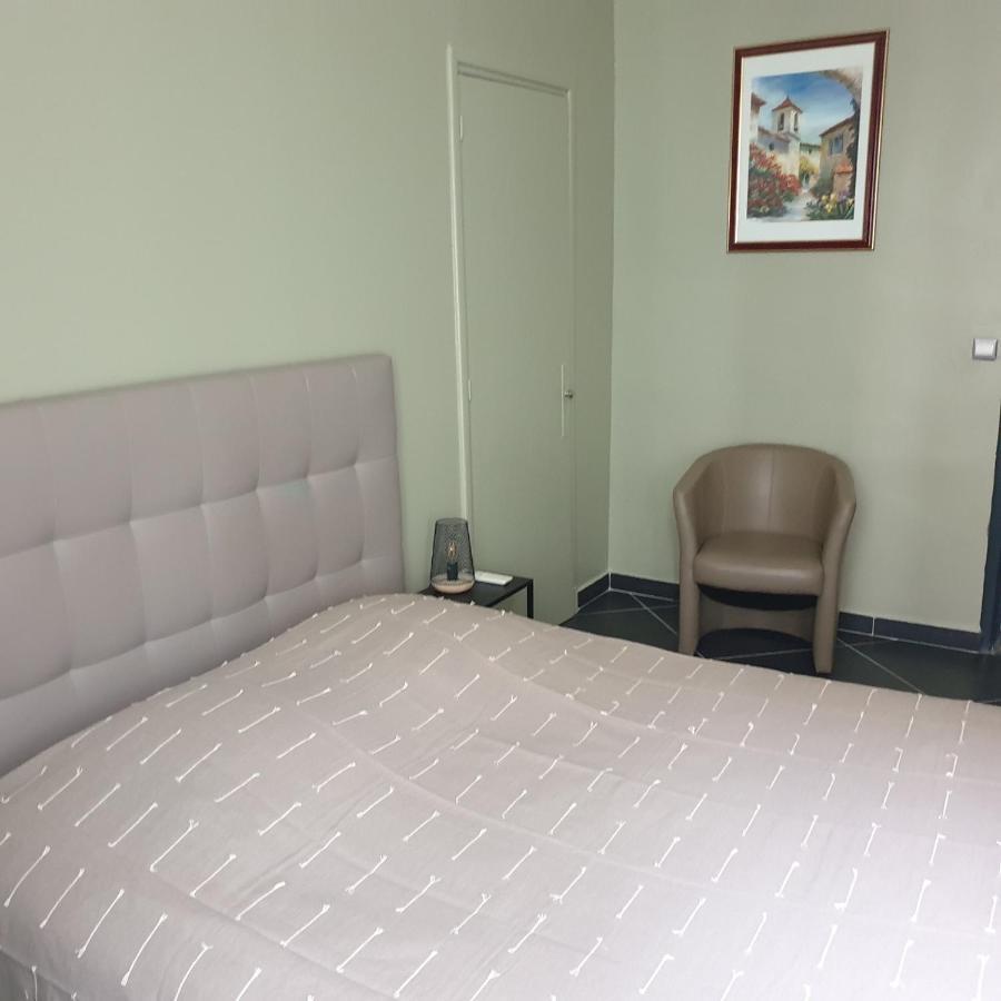 Appartement Intra Muros 8 Personnes Climatise Wifi Stationnement Facile Avignon Exteriör bild